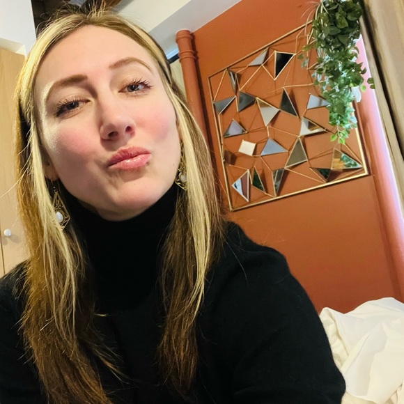 Meet your Posher | Katy - Picture 1 of 1